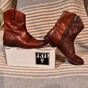 GORGEOUS COGNAC FRYE MELISSA ANKLE BOOTS SIZE 10